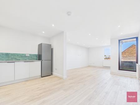 1 bedroom Flat to let in Heath Court, West Cross, Swansea, SA3