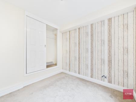 1 bedroom Flat to let in Irvine Court, Mumbles, Swansea, SA3