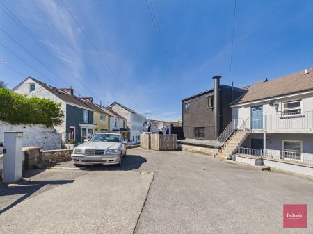 1 bedroom Flat to let in Irvine Court, Mumbles, Swansea, SA3