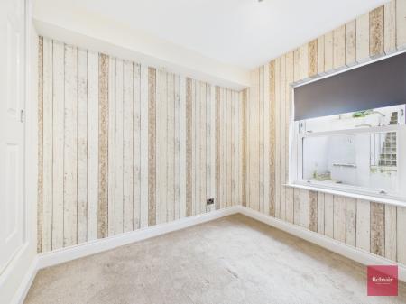 1 bedroom Flat to let in Irvine Court, Mumbles, Swansea, SA3