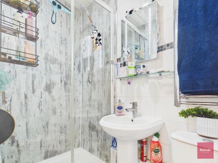 1 bedroom Flat to let in Irvine Court, Mumbles, Swansea, SA3