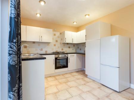 2 bedroom Terraced House to let in Bryncelyn, Llangyfelach, Swansea, SA6