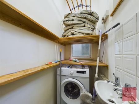 2 bedroom Semi-detached house to let in Newton Road, Mumbles, Swansea, SA3