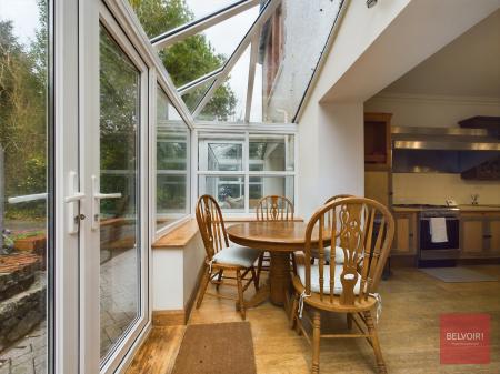 2 bedroom Semi-detached house to let in Newton Road, Mumbles, Swansea, SA3