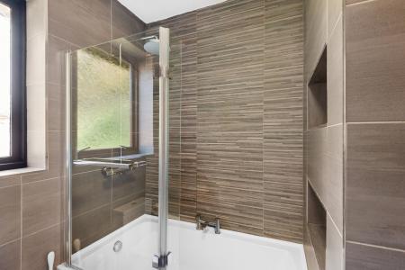 1 bedroom Flat to let in Heath Court, West Cross, Swansea, SA3