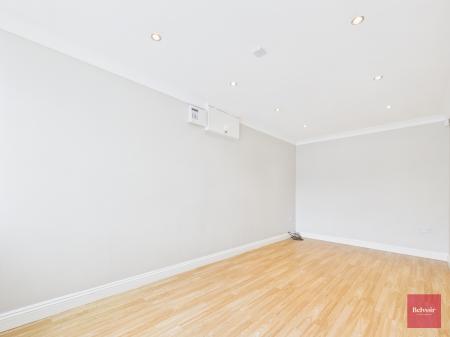 4 bedroom Detached house to let in Herbert Thomas Way, Birchgrove, Swansea, SA7