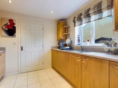 4 bedroom Detached house to let in Herbert Thomas Way, Birchgrove, Swansea, SA7