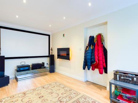 4 bedroom Detached house to let in Herbert Thomas Way, Birchgrove, Swansea, SA7