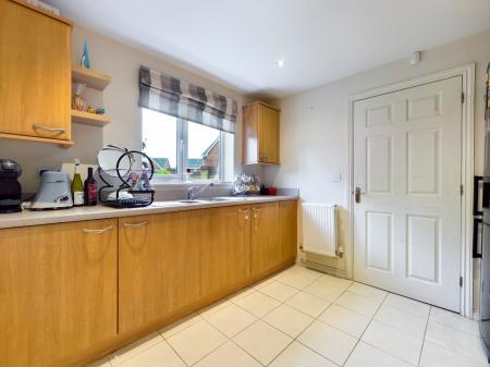 4 bedroom Detached house to let in Herbert Thomas Way, Birchgrove, Swansea, SA7