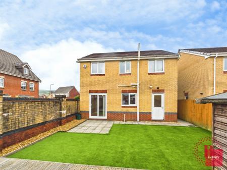 4 bedroom Detached house to let in Herbert Thomas Way, Birchgrove, Swansea, SA7