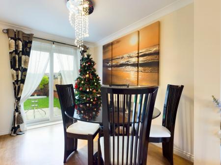 4 bedroom Detached house to let in Herbert Thomas Way, Birchgrove, Swansea, SA7