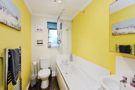 2 bedroom Flat for sale in Sarlou Court, Swansea, SA2