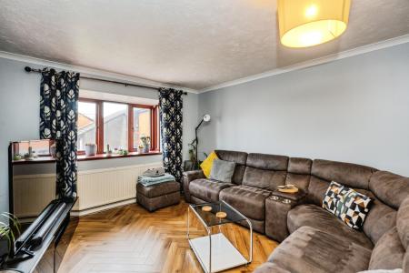 2 bedroom Flat for sale in Sarlou Court, Swansea, SA2