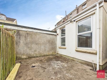 1 bedroom Ground floor flat to let in Rosehill, Uplands, Swansea, SA1