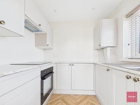 2 bedroom Flat to let in Bishopston Road, Bishopston, Swansea, SA3