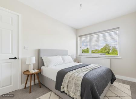 2 bedroom Flat to let in Bishopston Road, Bishopston, Swansea, SA3