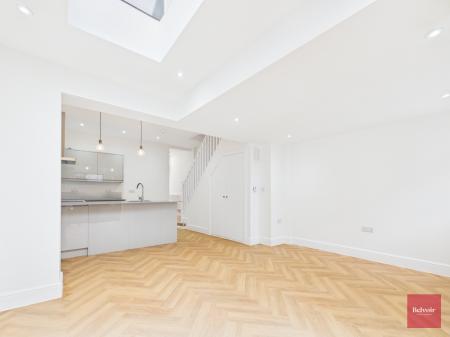 2 bedroom Terraced House to let in Castle Square, Mumbles, Swansea, SA3