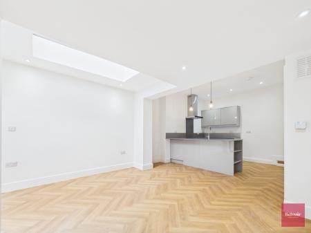 2 bedroom Terraced House to let in Castle Square, Mumbles, Swansea, SA3