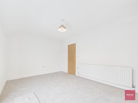 2 bedroom Terraced House to let in Castle Square, Mumbles, Swansea, SA3