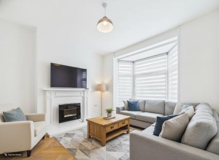2 bedroom Terraced House to let in Castle Square, Mumbles, Swansea, SA3