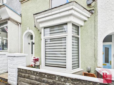 2 bedroom Terraced House to let in Castle Square, Mumbles, Swansea, SA3