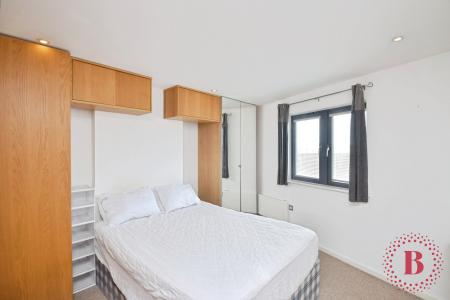 2 bedroom Flat for sale in South Quay, Waterfront, SA1