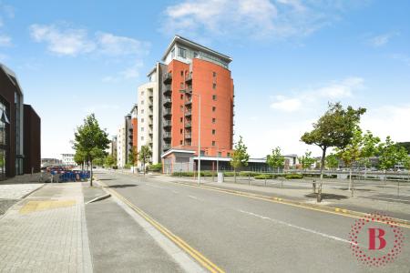 2 bedroom Flat for sale in Kings Road, Swansea, SA1