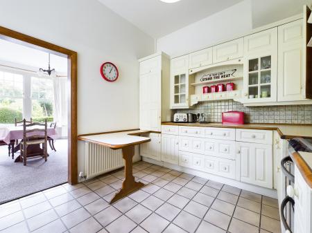 3 bedroom Semi-detached house to let in Slade Road, Newton, Swansea, SA3