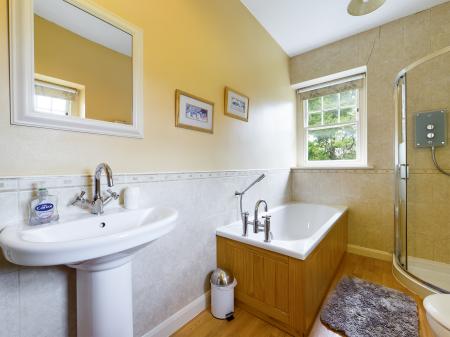 3 bedroom Semi-detached house to let in Slade Road, Newton, Swansea, SA3