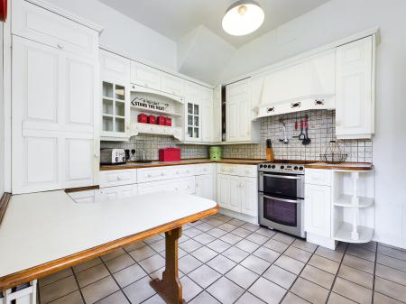 3 bedroom Semi-detached house to let in Slade Road, Newton, Swansea, SA3