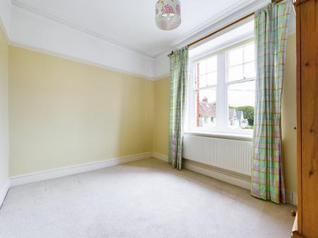 3 bedroom Semi-detached house to let in Slade Road, Newton, Swansea, SA3