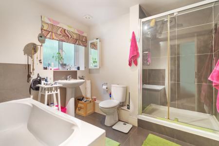 5 bedroom Town house for sale in Mumbles Road, Mumbles, Swansea, SA3