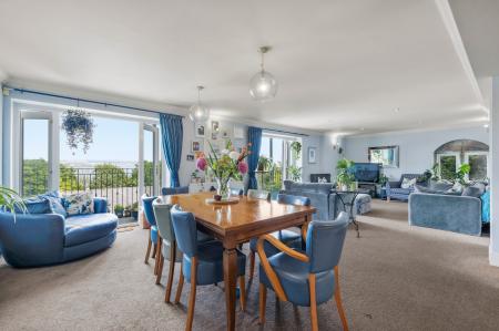 5 bedroom Town house for sale in Mumbles Road, Mumbles, Swansea, SA3