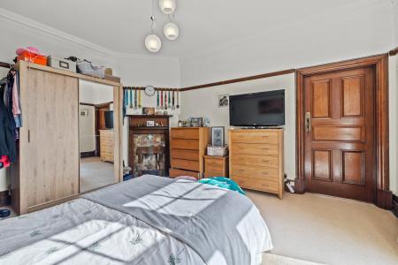 10 bedroom Detached house for sale in Higher Lane, Swansea, SA3