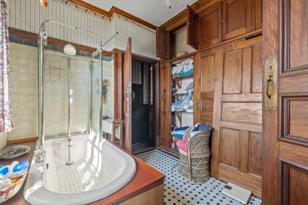 10 bedroom Detached house for sale in Higher Lane, Swansea, SA3