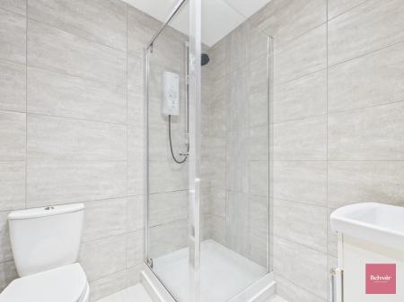 1 bedroom Studio flat to let in College Street, City Centre, Swansea, SA1