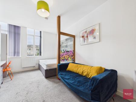 1 bedroom Studio flat to let in College Street, City Centre, Swansea, SA1