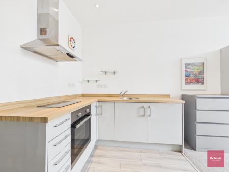 1 bedroom Studio flat to let in College Street, City Centre, Swansea, SA1