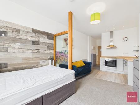 1 bedroom Studio flat to let in College Street, City Centre, Swansea, SA1