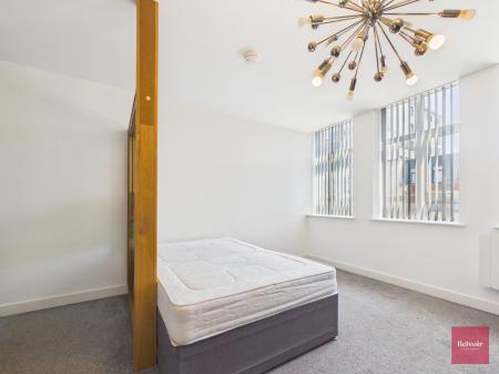 1 bedroom Studio flat to let in College Street, City Centre, Swansea, SA1
