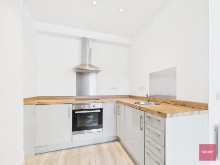 1 bedroom Studio flat to let in College Street, City Centre, Swansea, SA1