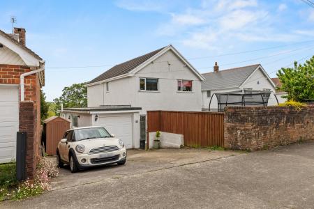 4 bedroom Detached house for sale in Derwen Fawr Road, Derwen Fawr, Swansea, SA2