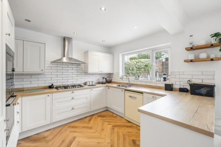 4 bedroom Detached house for sale in Derwen Fawr Road, Derwen Fawr, Swansea, SA2