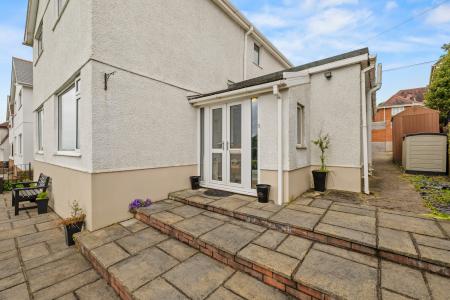 4 bedroom Detached house for sale in Derwen Fawr Road, Derwen Fawr, Swansea, SA2