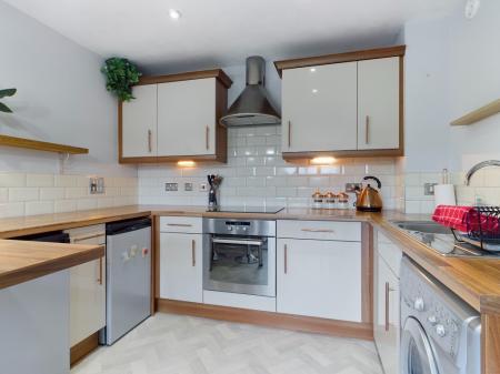 1 bedroom Flat to let in Phoebe Road, Copper Quarter, Swansea, SA1