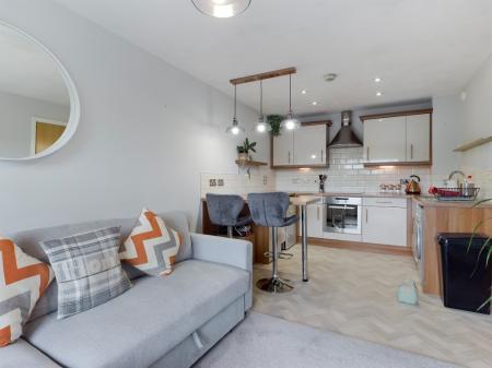 1 bedroom Flat to let in Phoebe Road, Copper Quarter, Swansea, SA1