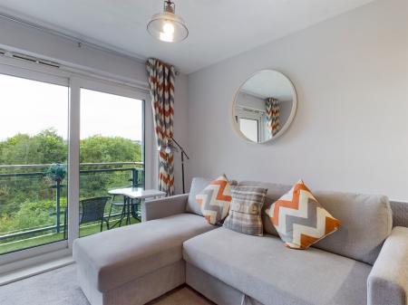 1 bedroom Flat to let in Phoebe Road, Copper Quarter, Swansea, SA1