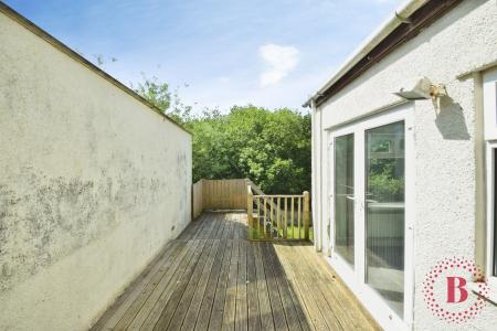 3 bedroom Semi-detached house for sale in Sardis Close, Waunarlwydd, Swansea, SA5