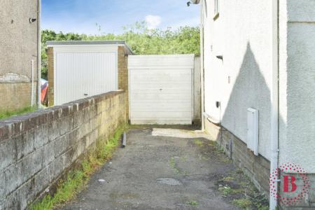 3 bedroom Semi-detached house for sale in Sardis Close, Waunarlwydd, Swansea, SA5