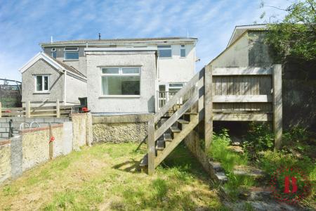 3 bedroom Semi-detached house for sale in Sardis Close, Waunarlwydd, Swansea, SA5